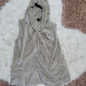 Cozy sleeveless hooded winter cardigan